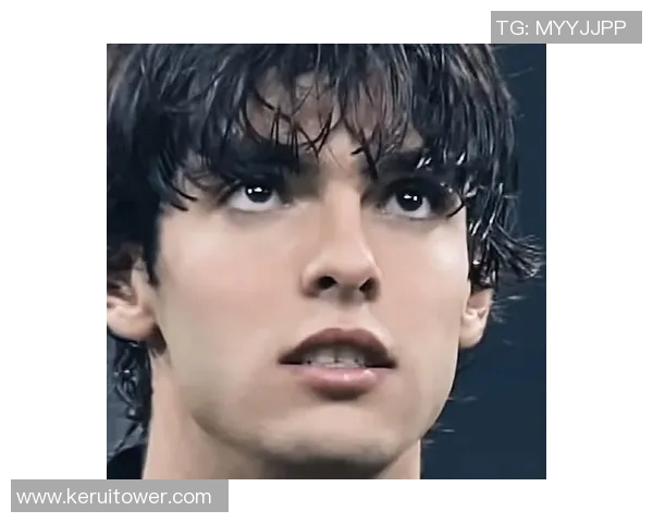 足球明星卡卡的家庭生活与亲情故事揭秘