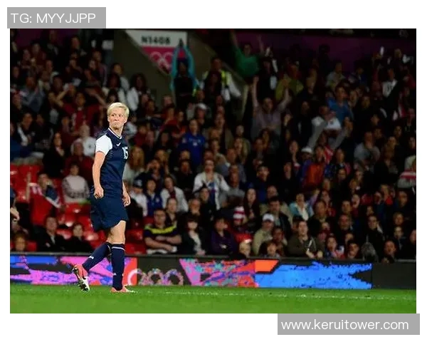 犹他王室女足迎战西雅图球队力争主场胜利展现实力与风采 犹他王室女足迎战西雅图球队力争主场胜利展现实力与风采